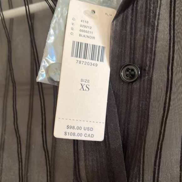 Beautiful sheer blouse - Picture 2 of 2